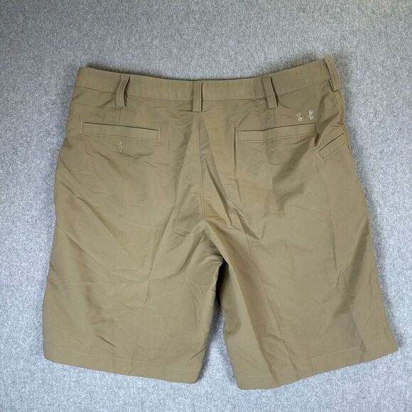 Under Armour Golf Cargo Shorts Flat Front Beige Color Size 38 stain - Picture 5 of 9